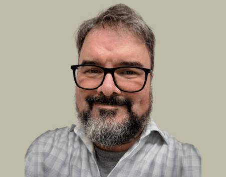 Andrew Dixon headshot