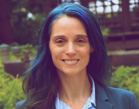 Tara Connolly headshot
