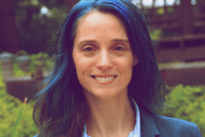 Tara Connolly headshot