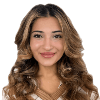 Isha Leghari headshot