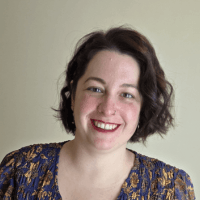 Rachel Mills headshot